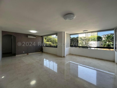 Jg Cod Flex 24-18570 Se Alquila Bello, Remodelado Y Espacioso Apartamento De 149 Mts En San Bernardino Negociable