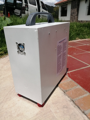 Imagen 9 de 10 de Planta Solar Fv40 Kit Básico Bombillos Led, Tomas Usb Y 110v