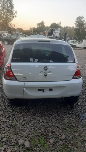 Imagem 4 de 6 de Sucata Renault Clio 1.0 2014/2015 Flex