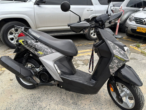 Bws Fi 125 Modelo 2018 Gris Camuflado
