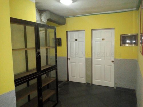 Hotel En Venta Macuto #24-24065 Johana Blanco