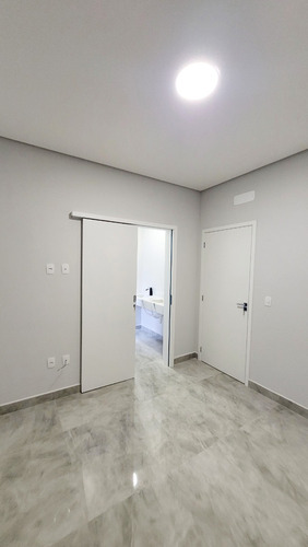 Casa No Condomínio Ouroville Para Venda, 3 Dorm. Com Suíte - Taubaté / Sp