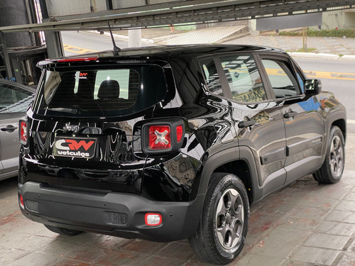 Jeep Renegade 1.8 Flex Aut. 5p