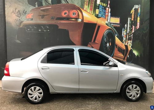 Toyota Etios 1.5 X Sedan 16v Flex 4p Manual 2017/2018