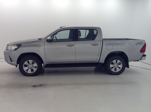 Toyota Hilux 2.8 Tdi D/c Srv 4x4 At6 2018
