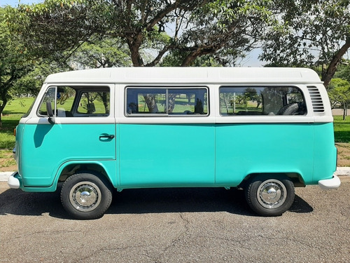 Imagem 2 de 13 de Volkswagen Kombi 1999 1.6 2p Gasolina Impecavel Nova