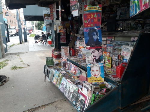 Imagen 3 de 5 de Vendo O Permuto Kiosco De Diarios