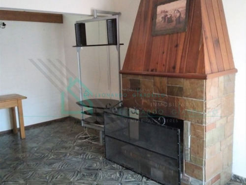 Imagen 4 de 12 de Nueva Palmira - Casa Proxima A Plaza Treina Y Tres