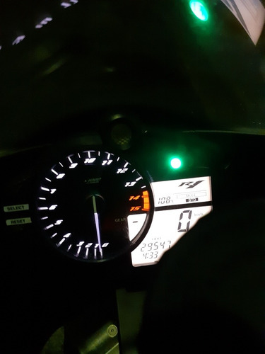 Yamaha Yzfr1