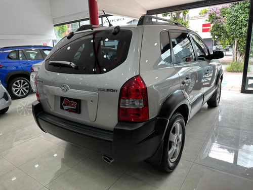 Imagen 10 de 13 de Hyundai Tucson Gl