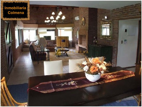 Precioso Chalet En Playa Mansa. Disfrute De Punta Del Este!!!- Ref: 2323