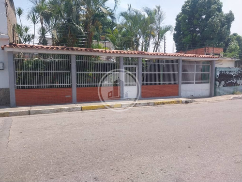 En Venta Casa De Oportunidad En Sector 12 De Febrero Maracay, 005jsc