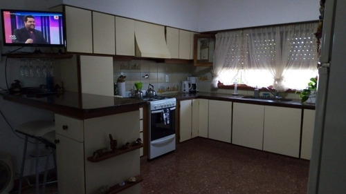 Excelente Chalet 4 Ambientes En Planta Baja