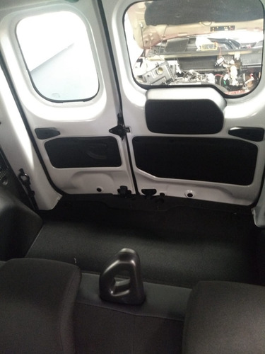 Imagen 24 de 25 de Kangoo Express Emotion 5 Asientos 1.6 16v 115 Cv 2022 D