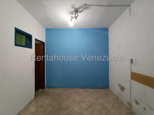 En Alquiler Local Comercial En El Limón Av Caracas #25-20859 Rm