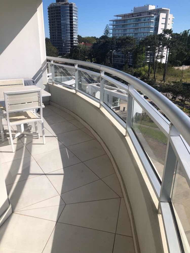 Imagen 8 de 12 de Excelente Apartamento Ocean Drive 2, Punta Del Este, Parada 3
