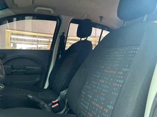 Fiat Uno 1.0 EVO VIVACE 8V FLEX 4P MANUAL