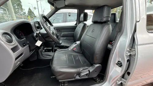 Nissan D22 Np 300 Dc 4x2 2015