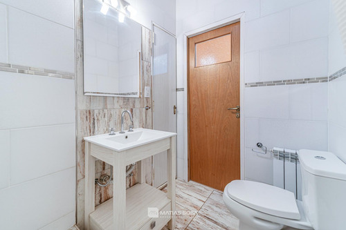 Venta - 2 Casas Con Gran Parque Y Pileta - Zona Pompeya