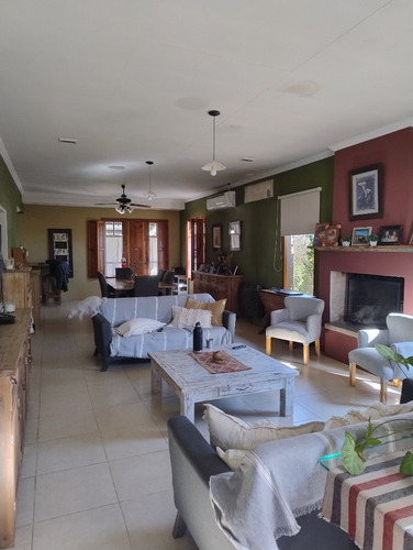 Casa + Quincho + Galpon De Trabajo
