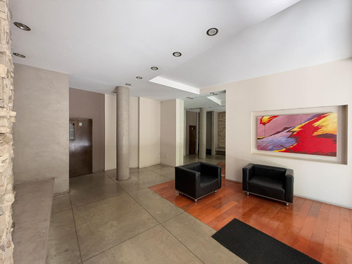 Departamento De 1 Dormitorio Con Gran Patio Y Parrilla En Zona Río