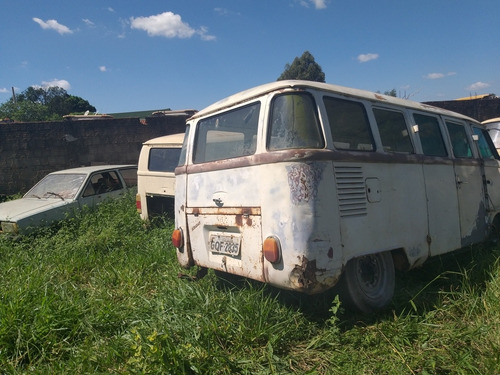 Imagem 11 de 11 de Volkswagen Kombi Corujinha 74 C/ Docks E Motor P/ Restaurar