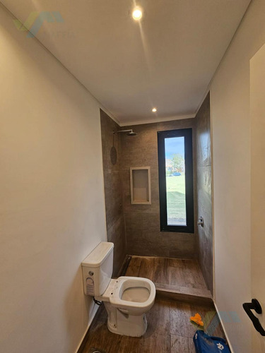 Casa En Venta 6 Ambientes - Barrio Cerrado Santo Tomás -