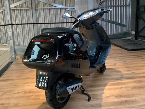 Imagen 8 de 12 de Piaggio Hexagon Lxt 180