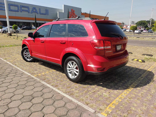 Dodge Journey 2.4 Sxt 7 Pasajeros At