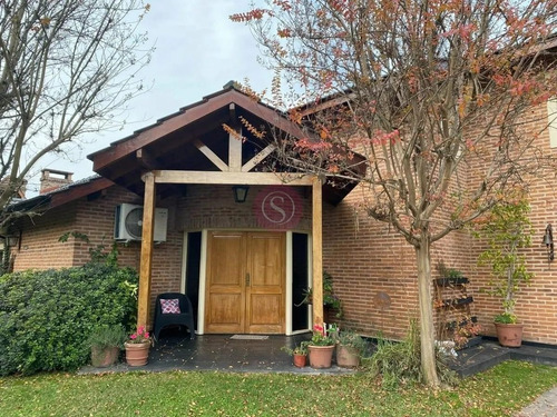 Casa En Venta En Mapuche Country Club, Pilar, G.b.a. Zona Norte