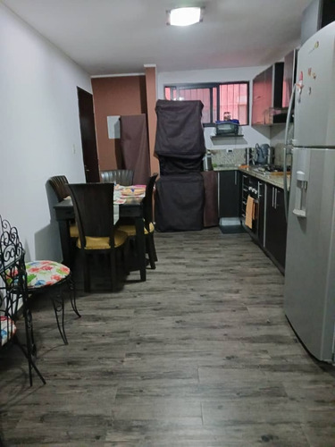 Hermoso Apartamento En La Urb. Piedras Pintadas Conj. Residencial Lomas De Mañongo Ata-1461