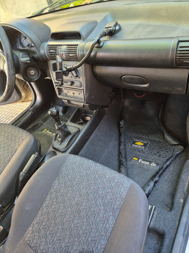 Chevrolet Corsa Classic 1.6 Gl Aa Super