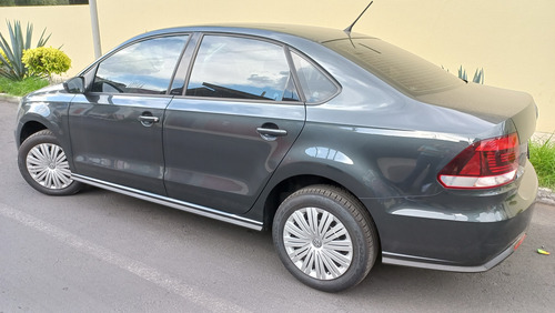 Volkswagen Vento 1.6 Starline At