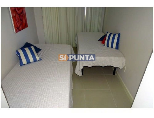 Imagen 11 de 24 de Apartamento Con 3 Dormitorios En Alquiler