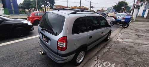 Imagem 6 de 12 de Chevrolet Zafira 2011 2.0 Expression Flex Power Aut. 5p