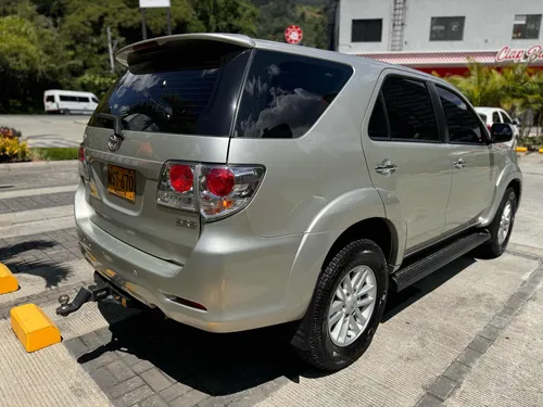 Toyota Fortuner 2.7l 4x4