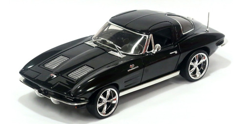 Miniatura Corvette Sting Ray Preto Tunado E Rebaixado 1/24