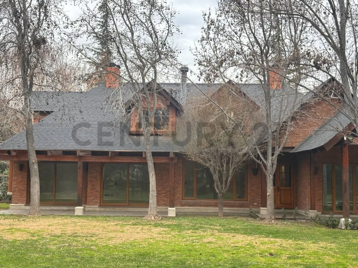 Imagen 1 de 23 de Casa Inglesa En Arriendo En Las Brisas, 6 Dormitorios