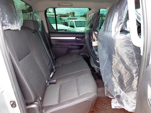 Imagen 8 de 10 de Toyota Hilux Diesel 2021 4x4 Automático