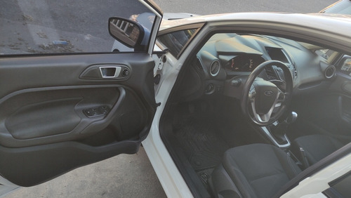 Imagen 8 de 23 de Ford Fiesta Kinetic Design 2013 1.6 Se Plus 120cv