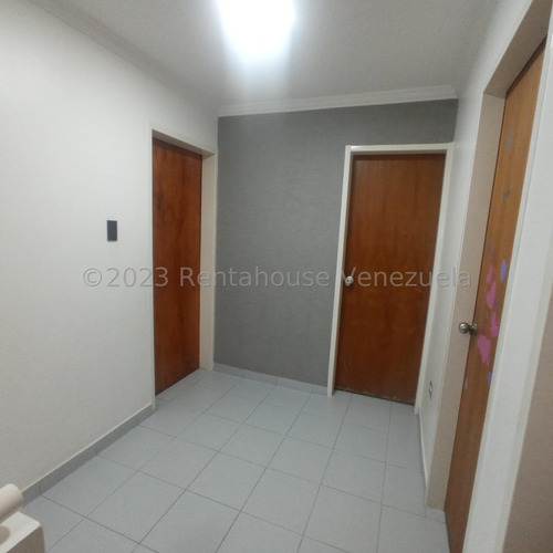 *//. Zudwendyz Leal Vende Casa Con Local Comercial En La Mata Cabudare, Lara. //* Zl