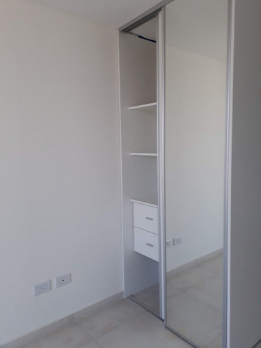 Imagen 5 de 16 de Monoambiente Balcón, Edificio Con Pileta Msr.