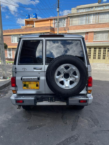 Land Cruiser Blindado