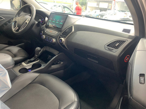 Imagem 13 de 15 de Hyundai Ix35 Gl 2.0 Flex 2018 Aut Completo