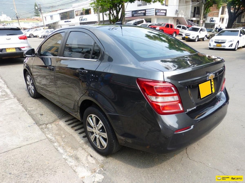 Chevrolet Sonic Lt At 1600cc