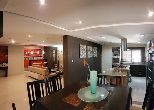 Imagen 3 de 10 de Espectacular Casa Con Piscina En Venta En Parcelamiento Santa Ana 22-6456 04126887776