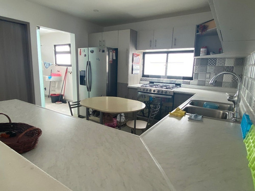 Casa Moderna En Venta Con Jardín En Valle De San Javier, Pachuca, Hidalgo