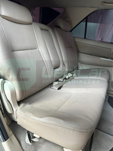 Toyota Hilux SW4 SRV D4-D 4x4 3.0 TDI Dies. Aut