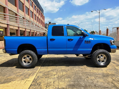 Imagen 8 de 18 de Dodge Ram 2500 4x4