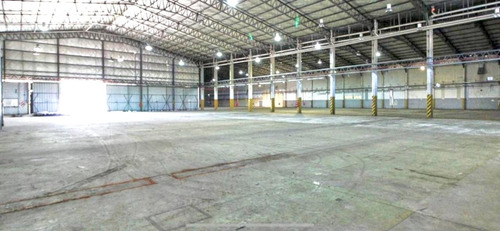 Alquiler Galpon , 2100 M2 En Ituzaingo